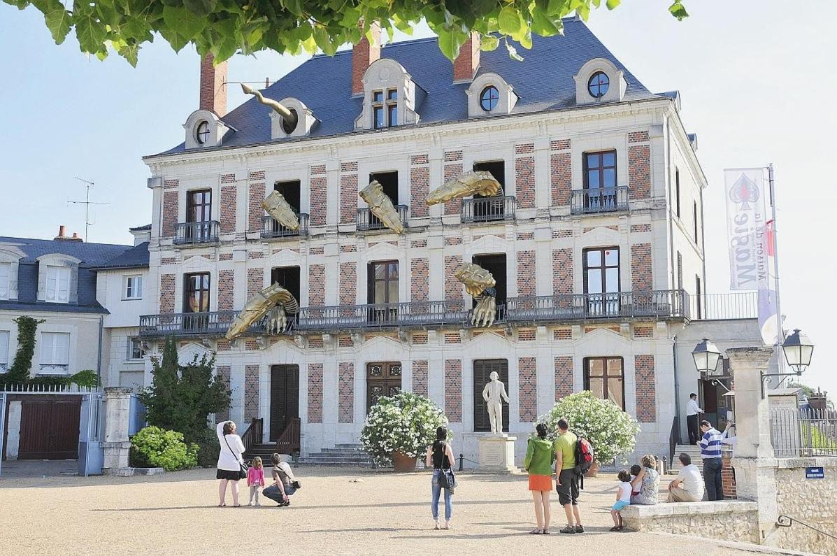 Loire Velo 3 Appartements Moderne Velo Parking 20 Places Velos Centre Ville Historique Blois Exterior photo